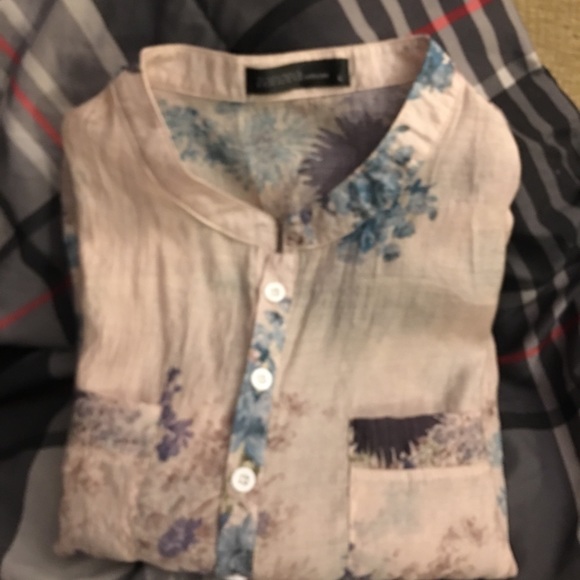 have lg and med. I have this top and it is a go-to - Picture 2 of 2